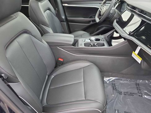 New 2025 Jeep Wagoneer S Limited image 18