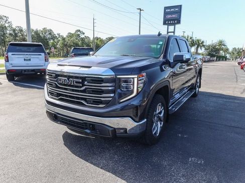 Used 2023 GMC Sierra 1500 SLT w/ SLT Premium Plus Package AWD/4WD image 3