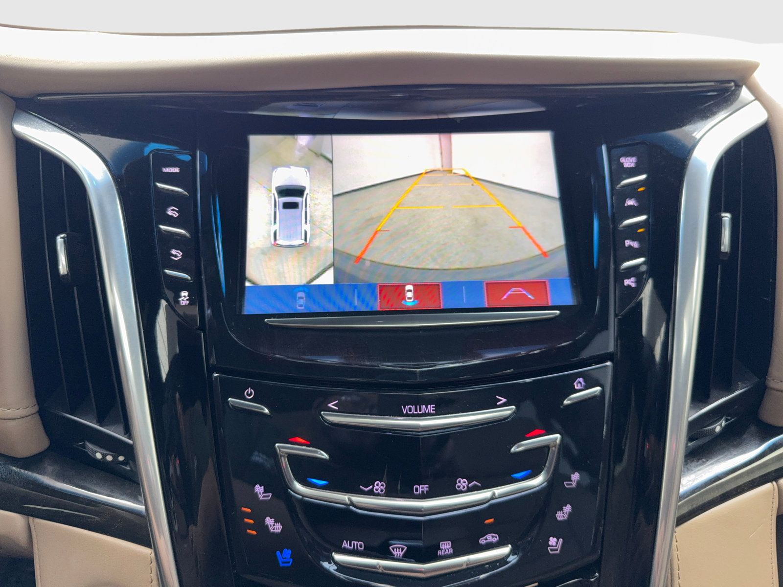 Used 2019 Cadillac Escalade Platinum AWD/4WD image 28