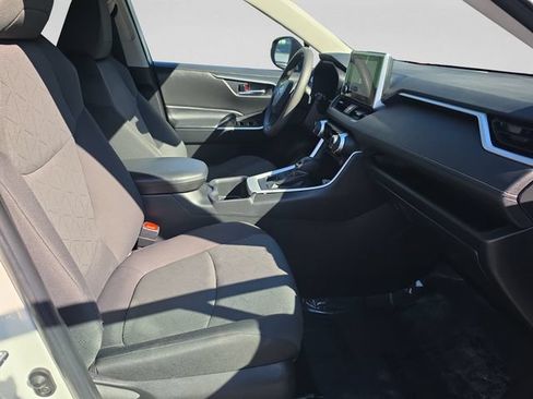 Used 2024 Toyota RAV4 XLE AWD/4WD image 16