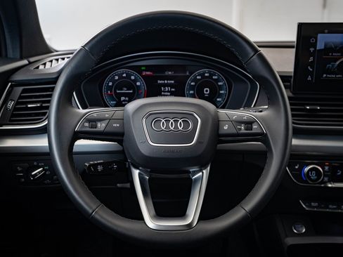 Certified 2025 Audi Q5 2.0T Premium w/ Convenience Plus Package image 31