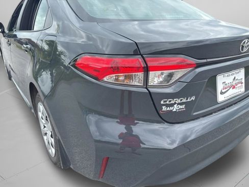Used 2025 Toyota Corolla LE FWD image 33