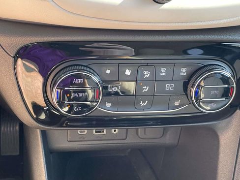 Used 2021 Buick Encore GX Select w/ Advanced Technology Package FWD image 25