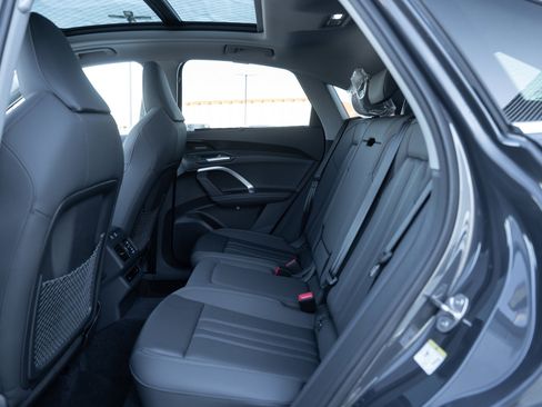 New 2025 Audi Q5 Prestige image 24