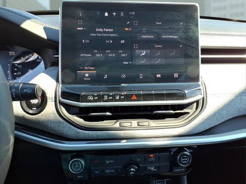 Used 2024 Jeep Compass Latitude image 20