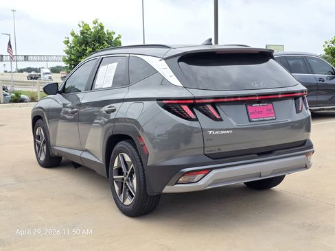 Used 2025 Hyundai Tucson SEL FWD image 8