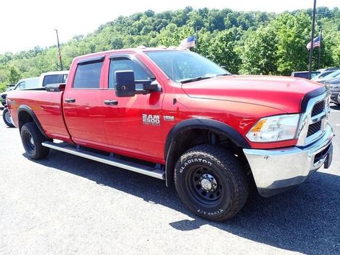 Used 2018 RAM 2500 Tradesman w/ Chrome Appearance Group AWD/4WD image 8