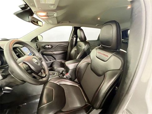 Used 2022 Jeep Cherokee Trailhawk w/ Technology Group B image 20