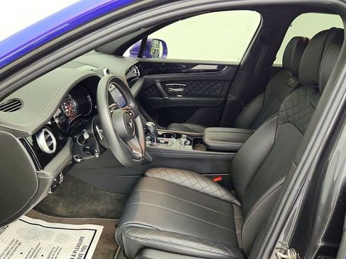 Used 2018 Bentley Bentayga AWD/4WD image 26