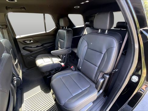 Used 2023 Chevrolet Traverse LT w/ LT Premium Package FWD image 25