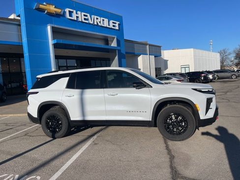 New 2026 Chevrolet Traverse Z71 w/ Enhanced Driving Package image 2