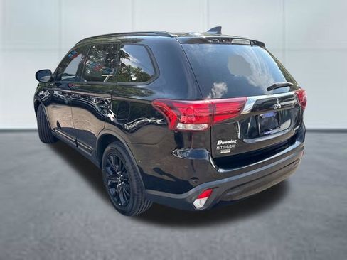 Used 2019 Mitsubishi Outlander LE AWD/4WD image 2