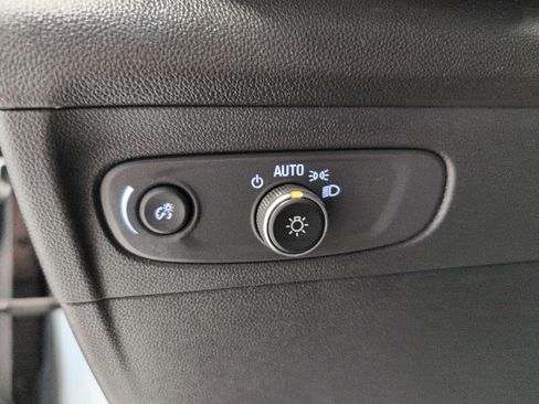 Used 2023 Buick Envision Essence AWD/4WD image 10