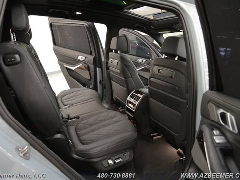 Used 2024 BMW X7 xDrive40i w/ M Sport Package image 21