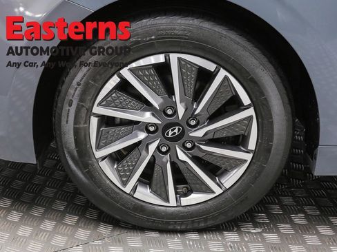 Used 2020 Hyundai Ioniq Limited image 35