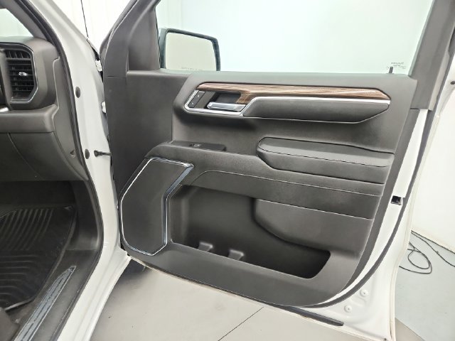 Used 2023 Chevrolet Silverado 1500 LT AWD/4WD image 25
