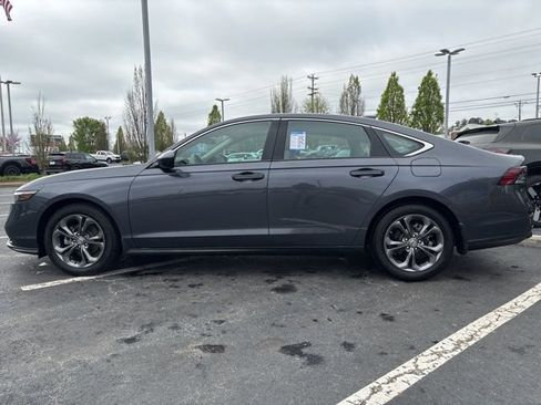 Used 2023 Honda Accord EX image 9