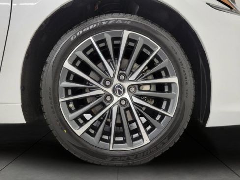 Used 2023 Lexus ES 250 w/ Premium Package AWD/4WD image 33