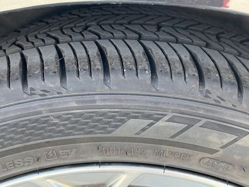 Used 2024 Genesis G80 2.5T w/ Advanced Package image 11