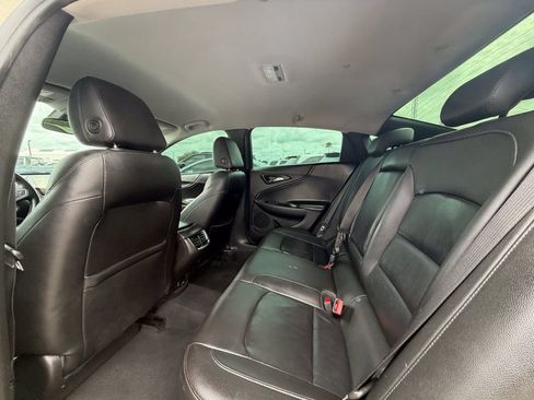 Used 2016 Chevrolet Malibu LT w/ Leather Package FWD image 11