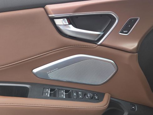 Used 2025 Acura RDX SH-AWD w/ Technology Package image 37