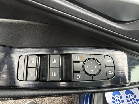 Used 2024 Nissan Rogue SV FWD image 14
