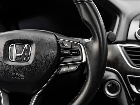 Used 2019 Honda Accord Touring image 17