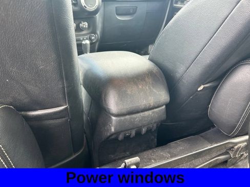 Used 2012 Jeep Wrangler Unlimited Sahara w/ Dual Top Group AWD/4WD image 8