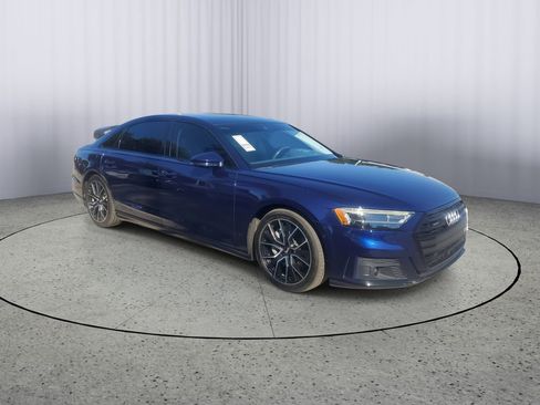 Used 2020 Audi A8 L 3.0T w/ Executive Package image 4