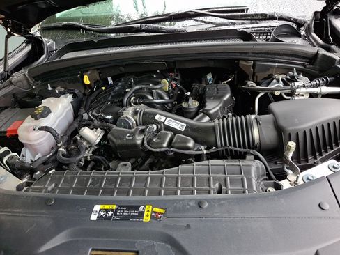 Certified 2023 Jeep Grand Cherokee Laredo AWD/4WD image 22