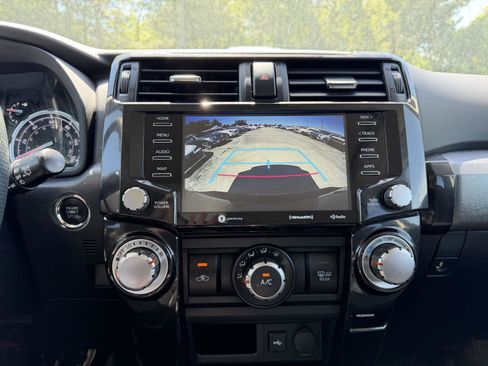 Used 2021 Toyota 4Runner Venture w/ Moonroof Package AWD/4WD image 12
