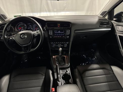 Used 2015 Volkswagen Golf TDI SEL w/ Lighting Package (SEL) FWD image 4
