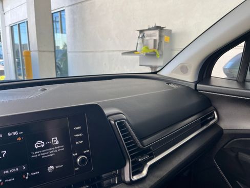 Used 2025 Kia Sportage LX image 35