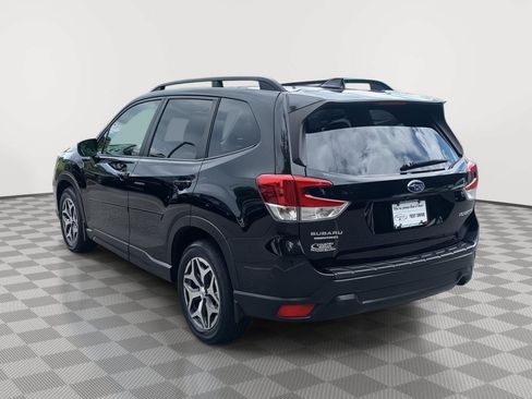 Used 2019 Subaru Forester Premium AWD/4WD image 3
