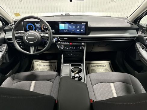 Used 2025 Hyundai Sonata SEL FWD image 21