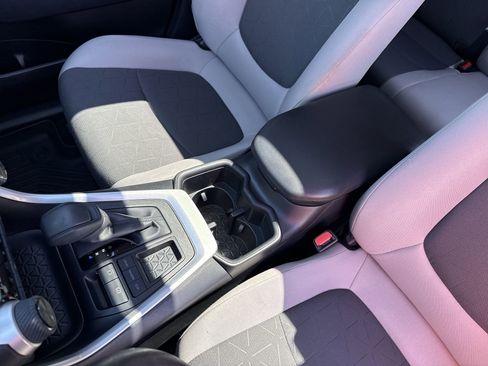 Certified 2025 Toyota RAV4 XLE w/ Convenience Package FWD image 23