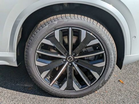 New 2026 Volvo XC90 T8 Ultra w/ Protection Package Premier AWD/4WD image 11