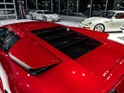 Used 2003 Lamborghini Murcielago Coupe image 40