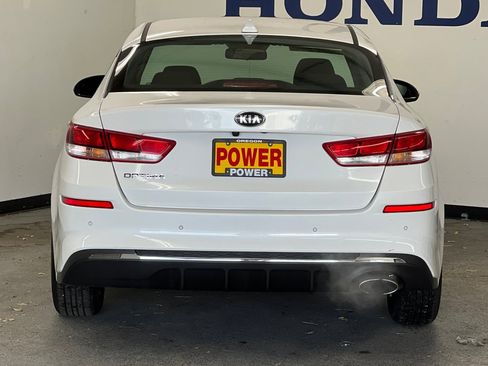 Used 2020 Kia Optima LX image 4