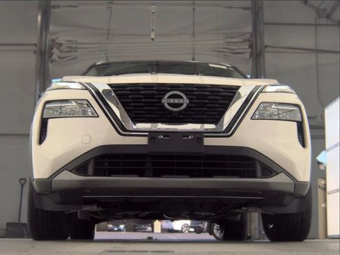 Used 2023 Nissan Rogue SL AWD/4WD image 15