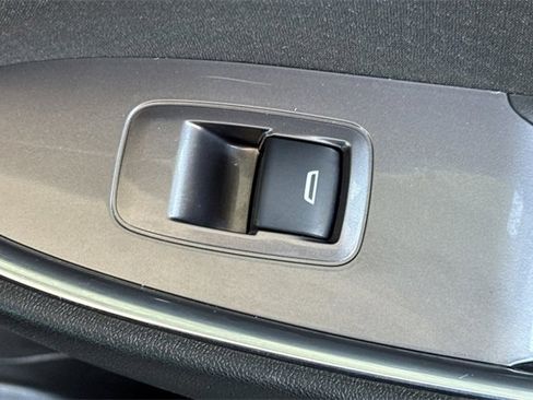 Used 2022 Chevrolet Malibu LT image 22