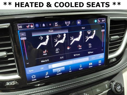 Certified 2024 Chrysler Pacifica Limited image 12