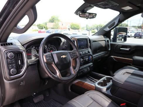 Used 2022 Chevrolet Silverado 2500 High Country w/ Z71 Off-Road Package AWD/4WD image 11