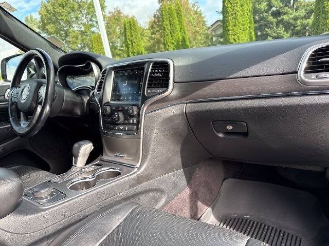 Used 2018 Jeep Grand Cherokee Limited w/ Luxury Group II AWD/4WD image 26