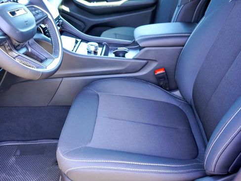 New 2026 Jeep Grand Cherokee Laredo X RWD image 10