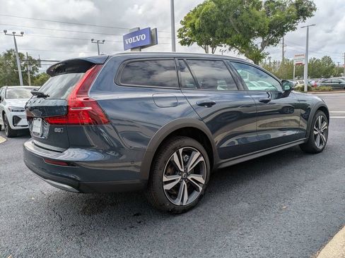 New 2026 Volvo V60 B5 Cross Country Plus w/ Protection Package Premier AWD/4WD image 6