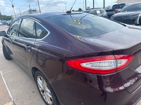 Used 2013 Ford Fusion SE FWD image 4