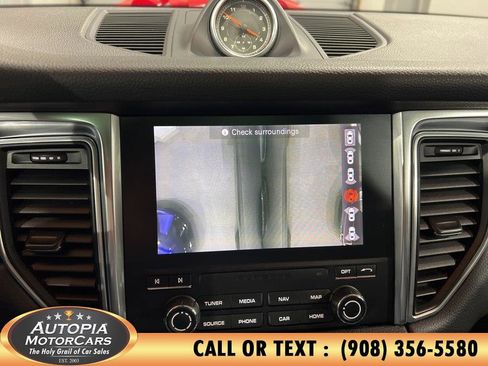 Used 2018 Porsche Macan S image 38