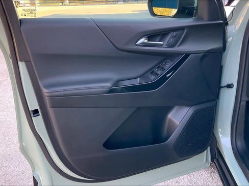 Certified 2025 Chevrolet Equinox LT image 20