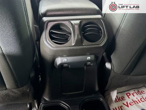 Used 2020 Jeep Wrangler Unlimited Sport S AWD/4WD image 24